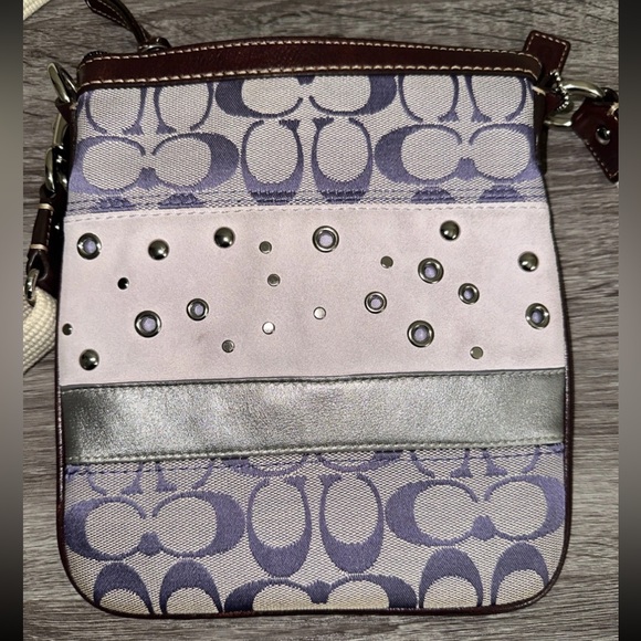 COACH Y2K Vintage Signature Logo Purple Crossbody Suede Grommet Silver Purse Bag - Picture 2 of 5